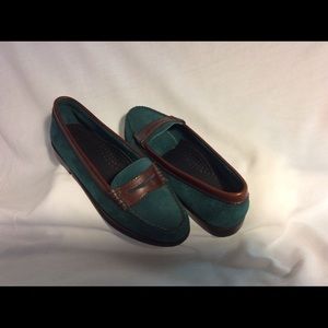 G.H. Bass & Co.WEEJUNS HANDCRAFTED GENUINE LEATHER